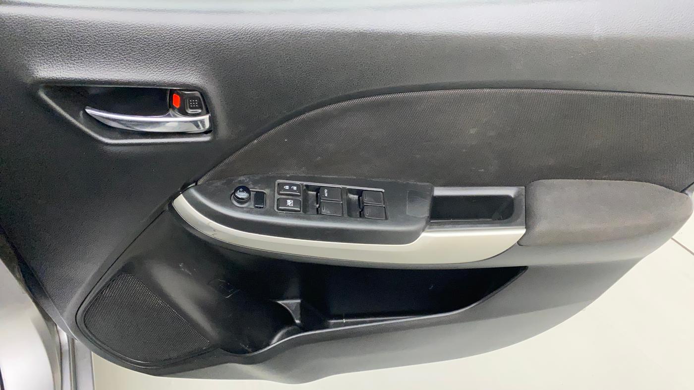 2017 Maruti Baleno DELTA PETROL 1.2, Petrol, Manual, 32,348 km, Driver Side Door Panels Control