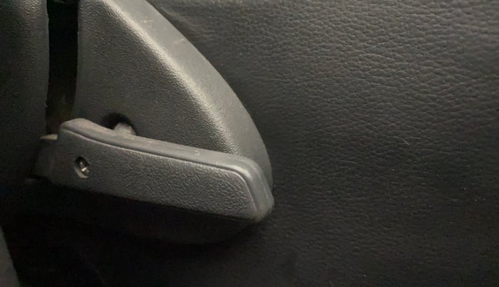 2016 Maruti Alto 800 LXI, Petrol, Manual, 35,640 km, Driver Side Adjustment Panel