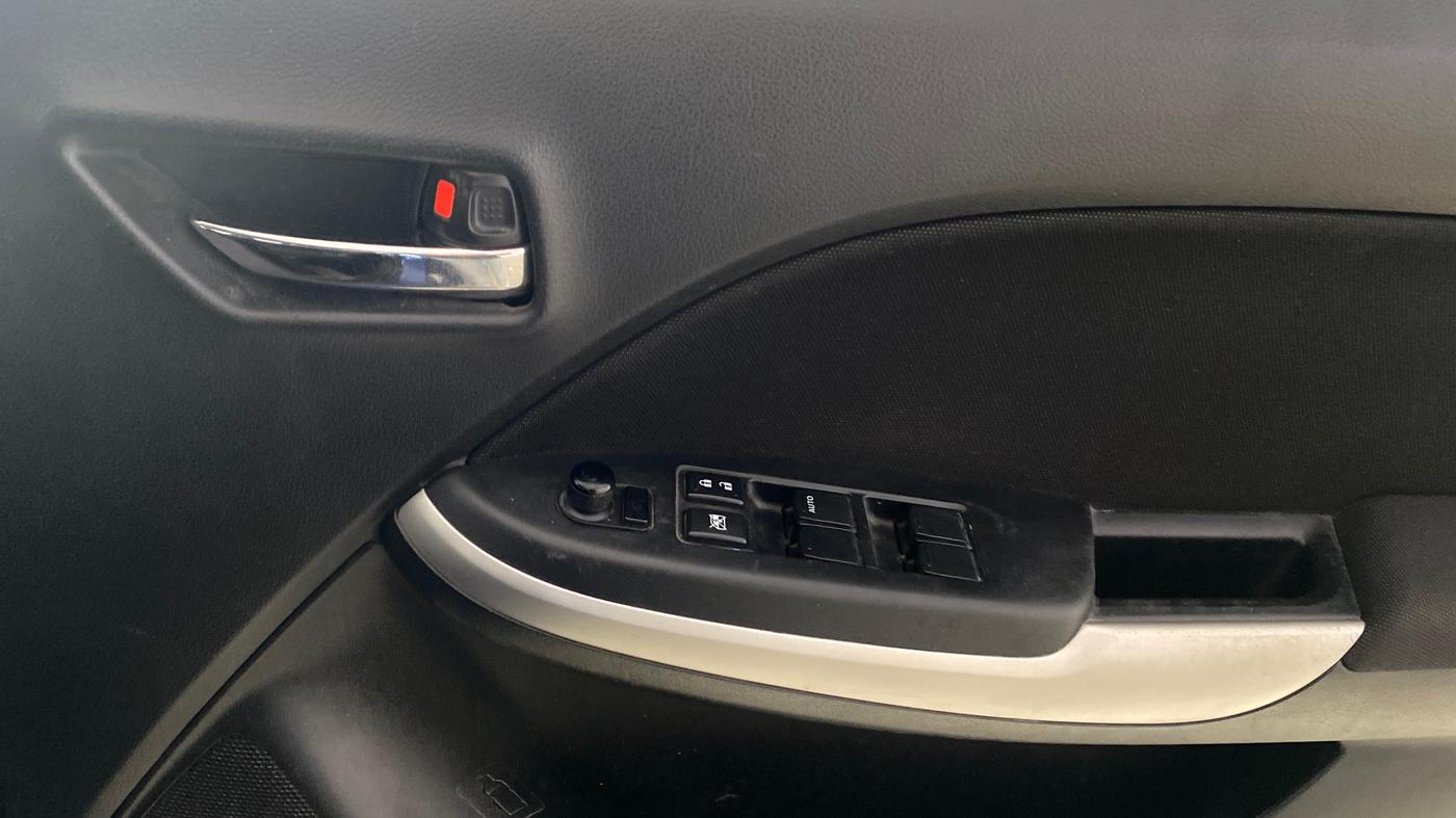 2017 Maruti Baleno DELTA CVT PETROL 1.2, Petrol, Automatic, 40,279 km, Driver Side Door Panels Control