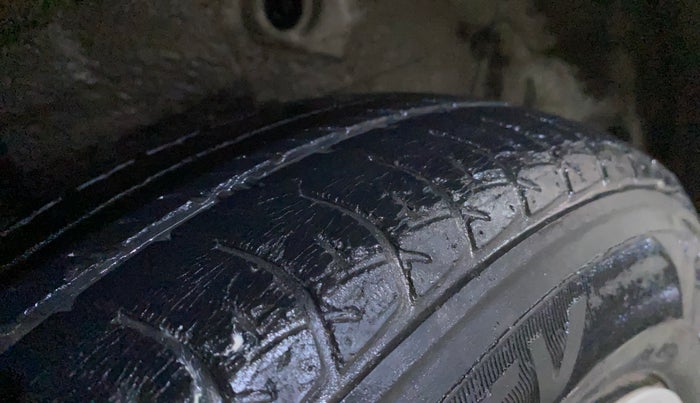 2015 Maruti Celerio ZXI AMT, Petrol, Automatic, 39,264 km, Right Rear Tyre Tread