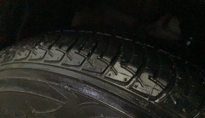 2015 Maruti Celerio ZXI AMT, Petrol, Automatic, 39,264 km, Left Front Tyre Tread
