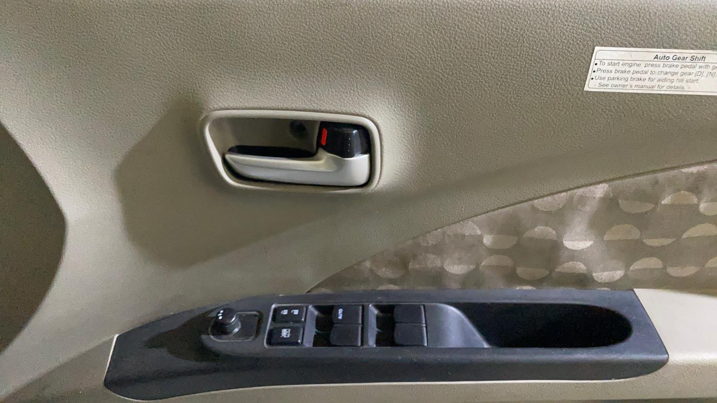 2015 Maruti Celerio ZXI AMT, Petrol, Automatic, 39,264 km, Driver Side Door Panels Control