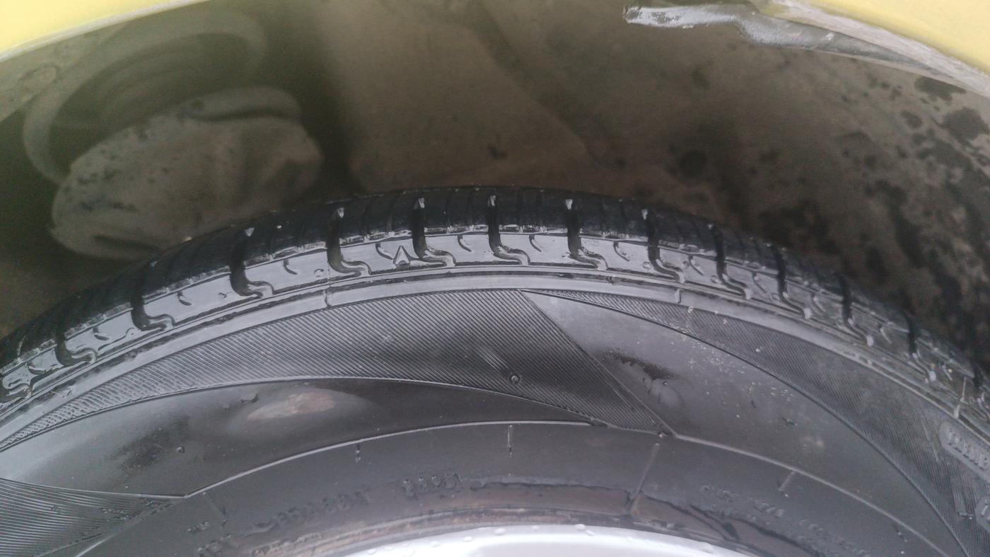 2014 Maruti Celerio VXI, Petrol, Manual, 80,899 km, Right Front Tyre Tread