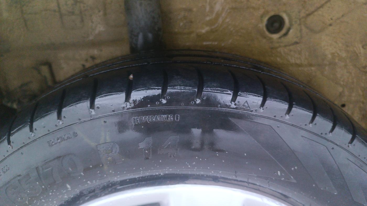 2014 Maruti Celerio VXI, Petrol, Manual, 80,899 km, Right Rear Tyre Tread