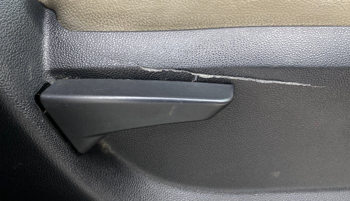 2017 Mahindra Kuv100 K2 PLUS D 6 STR, Diesel, Manual, 86,232 km, Driver Side Adjustment Panel
