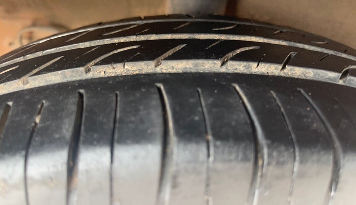 2015 Hyundai Grand i10 ASTA AT 1.2 KAPPA VTVT, Petrol, Automatic, 87,358 km, Right Rear Tyre Tread