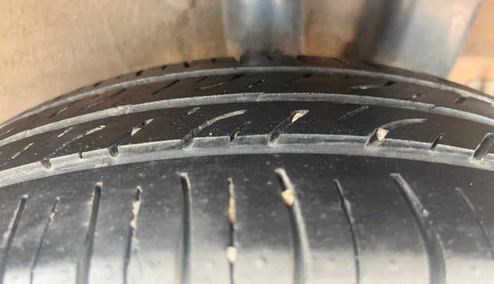 2015 Hyundai Grand i10 ASTA AT 1.2 KAPPA VTVT, Petrol, Automatic, 87,358 km, Left Rear Tyre Tread