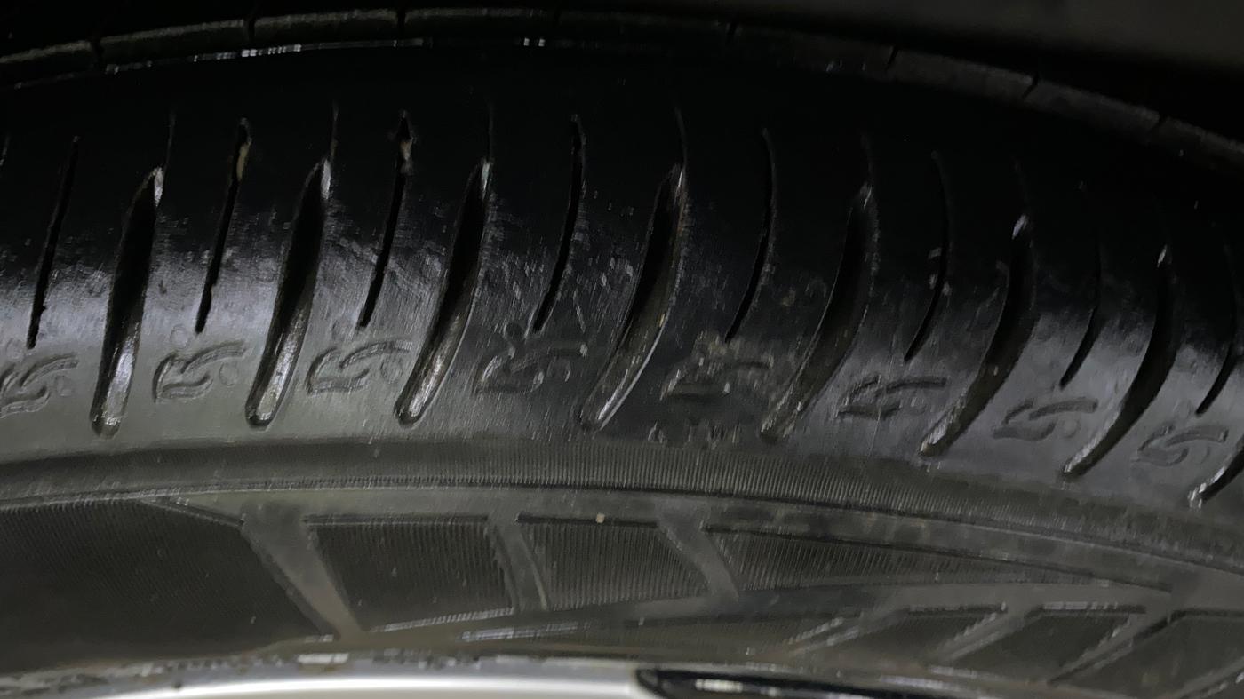 2024 KIA SONET HTK PLUS 1.2 PETROL MT, Petrol, Manual, 33,709 km, Right Rear Tyre Tread