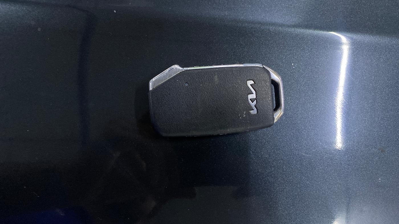 2024 KIA SONET HTK PLUS 1.2 PETROL MT, Petrol, Manual, 33,709 km, Key Close Up