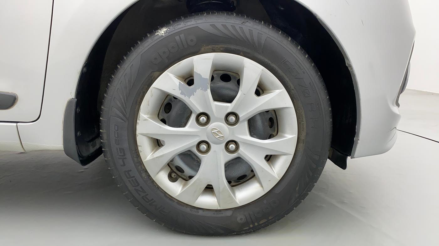 2013 Hyundai Grand i10 SPORTZ 1.1 CRDI, Diesel, Manual, 50,869 km, Right Front Wheel