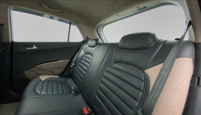 2013 Hyundai Grand i10 SPORTZ 1.1 CRDI, Diesel, Manual, 50,869 km, Right Side Rear Door Cabin