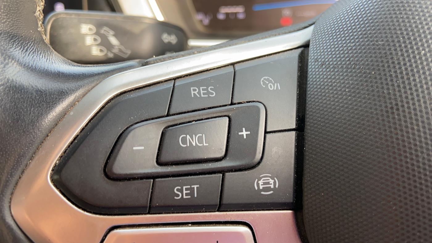 2021 Volkswagen TAIGUN TOPLINE 1.0 TSI MT, Petrol, Manual, 1,02,490 km, Adaptive Cruise Control