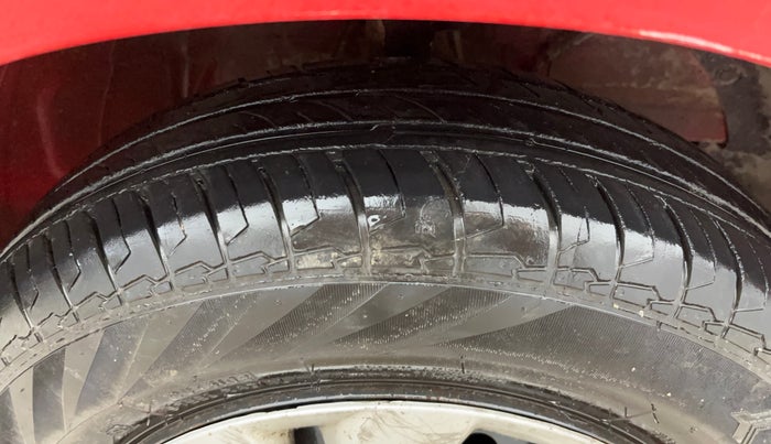 2021 Maruti Swift VXI, Petrol, Manual, 77,712 km, Right Front Tyre Tread