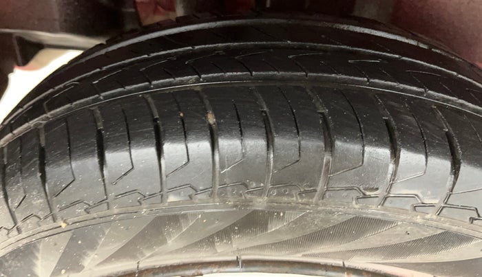 2021 Maruti Swift VXI, Petrol, Manual, 77,712 km, Right Rear Tyre Tread