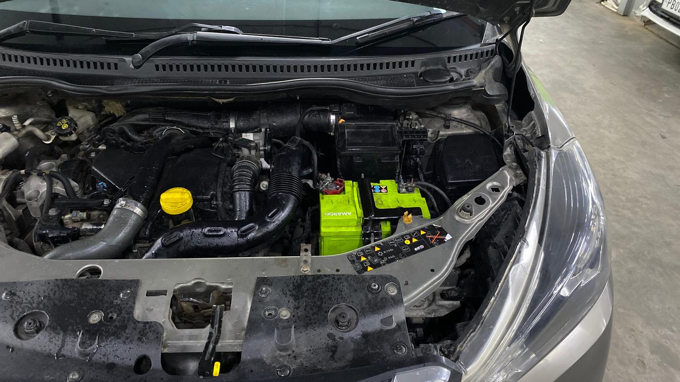 2019 Nissan Kicks XV PREMIUM (O) DIESEL, Diesel, Manual, 99,922 km, Engine View - Left