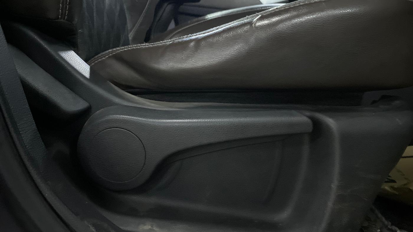 2019 Nissan Kicks XV PREMIUM (O) DIESEL, Diesel, Manual, 99,922 km, Driver Side Adjustment Panel