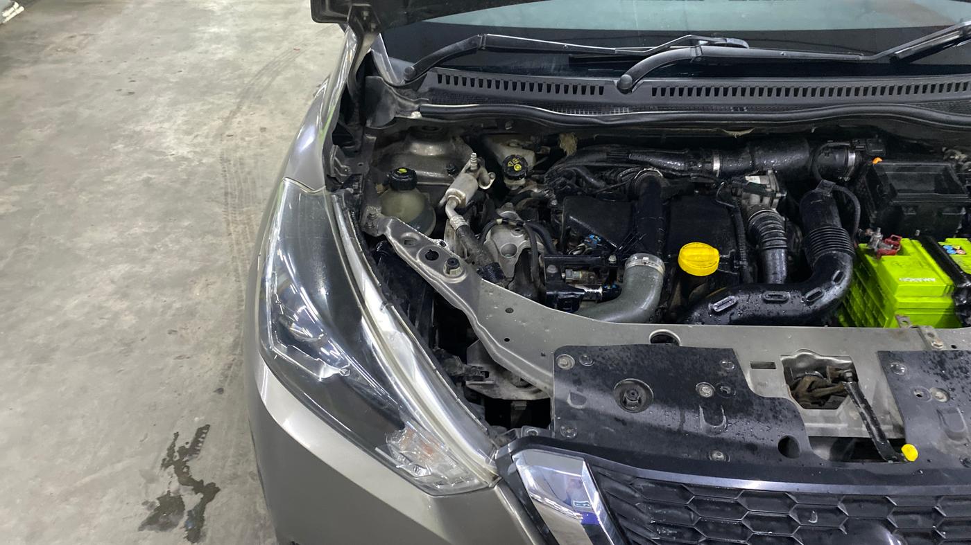 2019 Nissan Kicks XV PREMIUM (O) DIESEL, Diesel, Manual, 99,922 km, Engine View - Right
