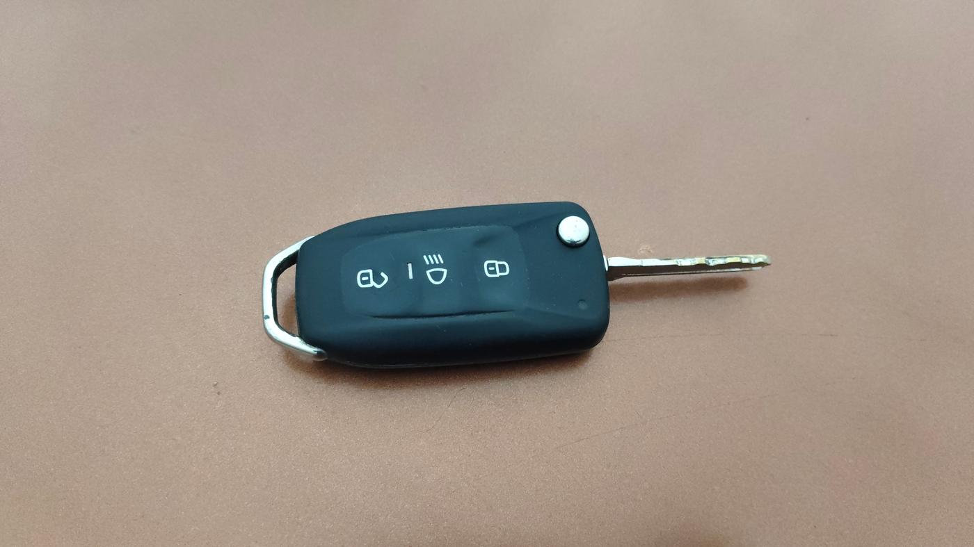 2018 Tata TIGOR XTA PETROL, CNG, Automatic, 52,808 km, Key Close Up