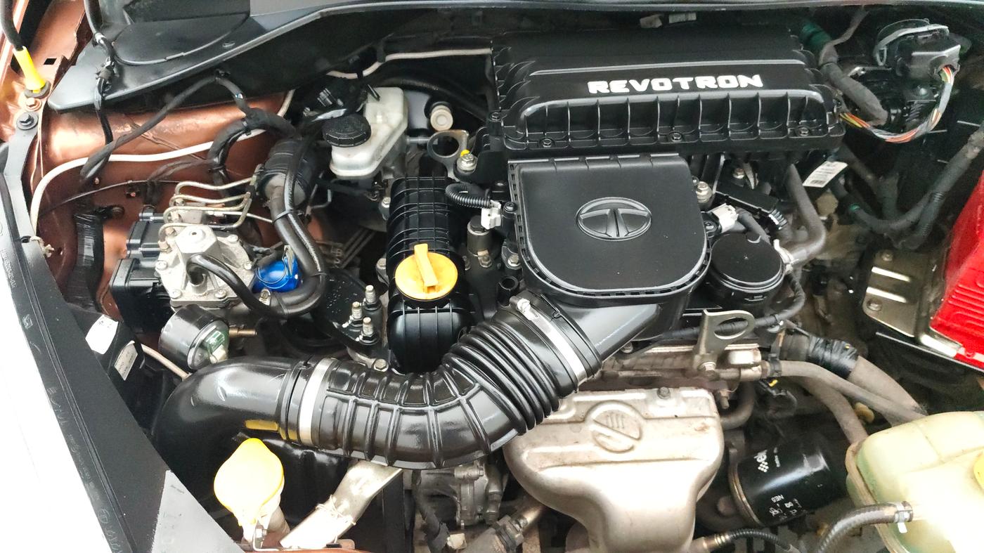 2018 Tata TIGOR XTA PETROL, CNG, Automatic, 52,808 km, Engine View - Right