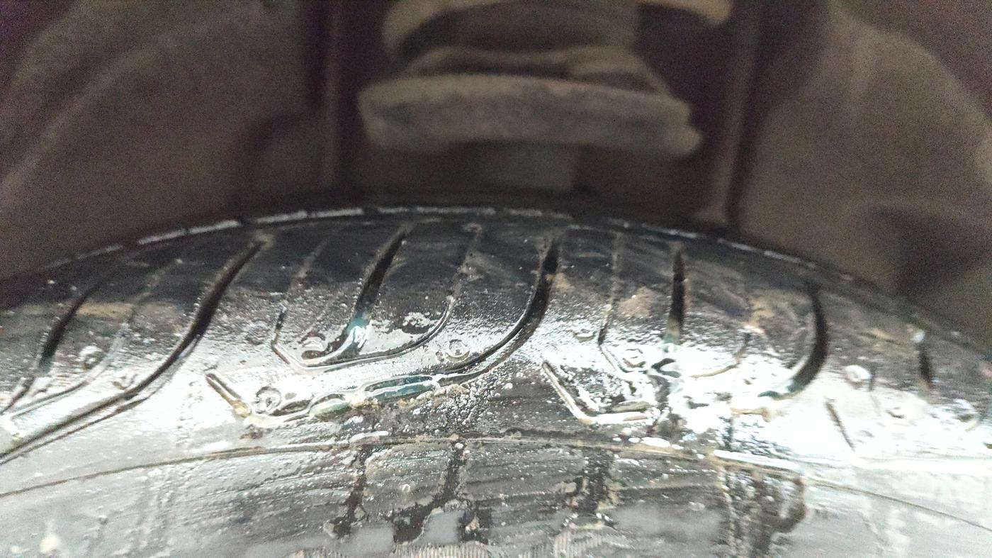 2018 Tata TIGOR XTA PETROL, CNG, Automatic, 52,808 km, Right Front Tyre Tread