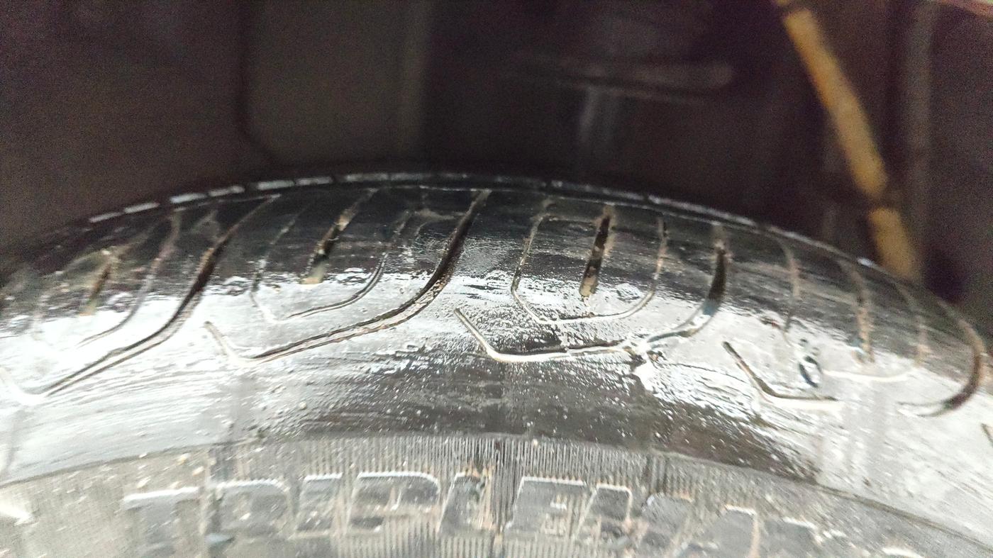 2018 Tata TIGOR XTA PETROL, CNG, Automatic, 52,808 km, Left Rear Tyre Tread