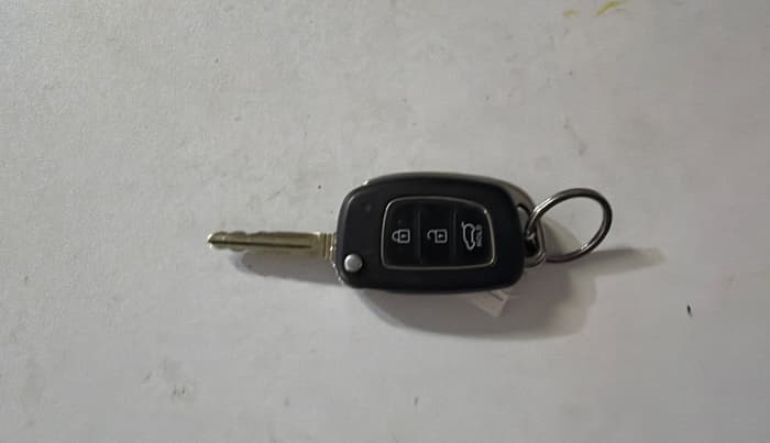 2021 Hyundai VENUE SX 1.0 TURBO, Petrol, Manual, 76,385 km, Key Close Up