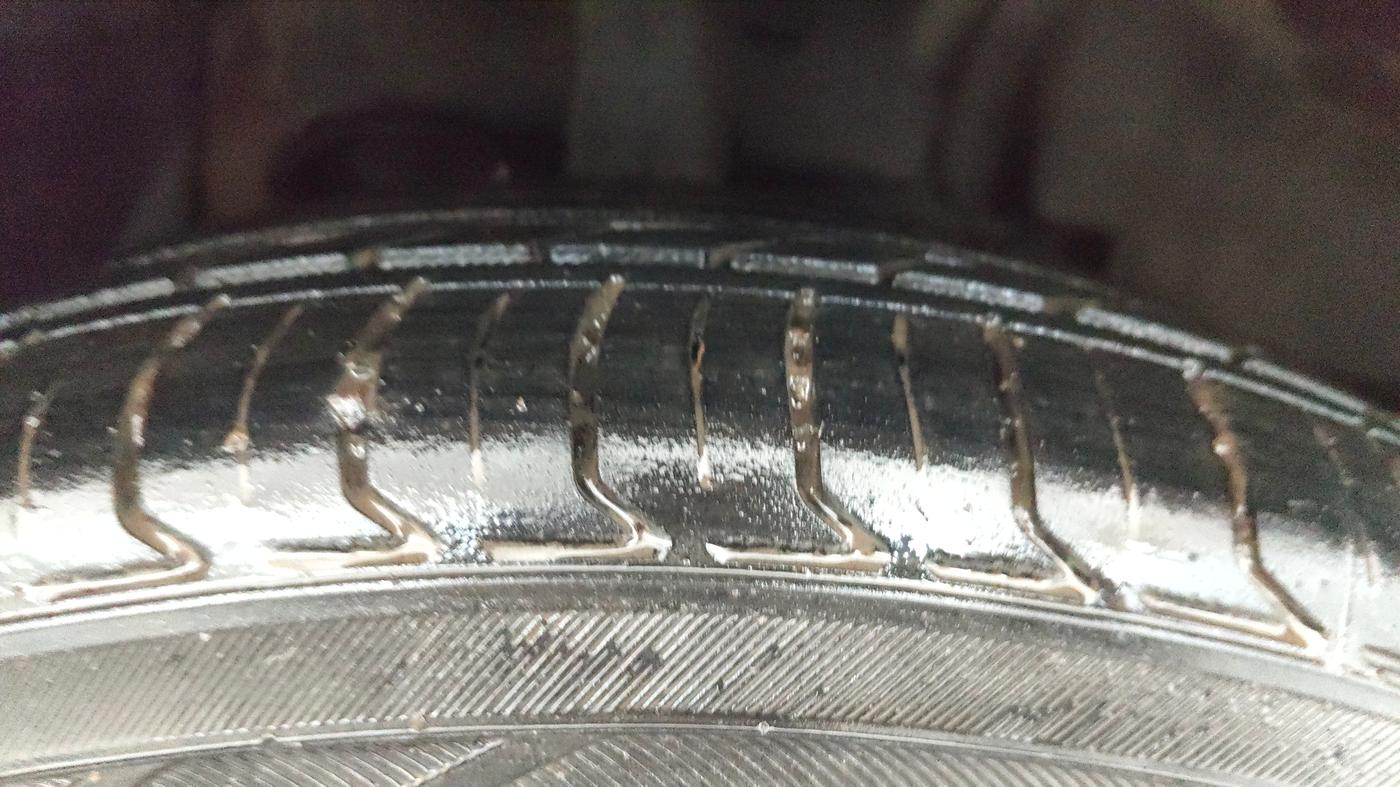 2019 Tata NEXON XM PETROL, Petrol, Manual, 66,451 km, Right Front Tyre Tread