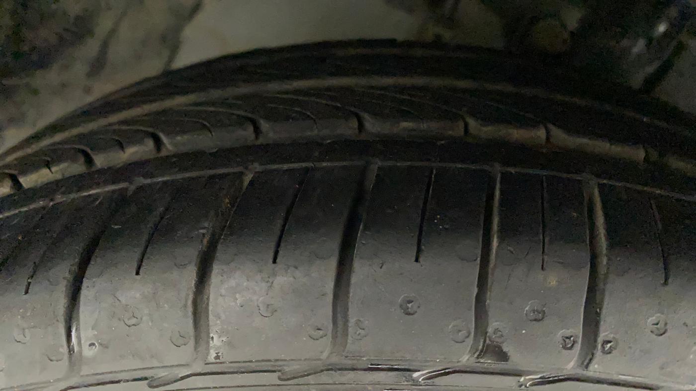 2021 Ford FREESTYLE TITANIUM 1.2 PETROL, Petrol, Manual, 30,714 km, Right Front Tyre Tread