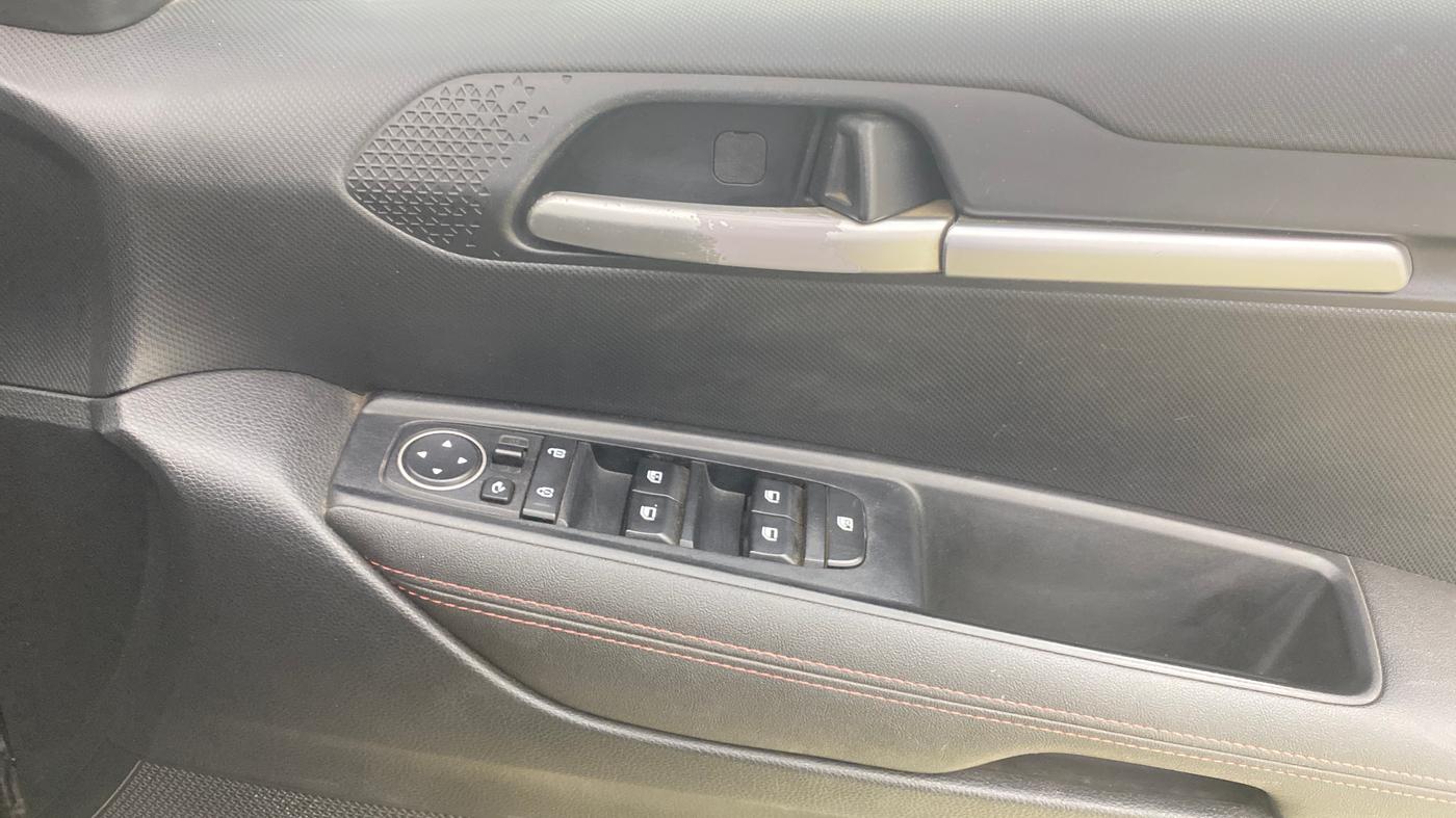 2022 KIA SONET GTX PLUS 1.5, Diesel, Manual, 49,640 km, Driver Side Door Panels Control