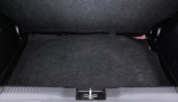 2022 Maruti Swift VXI D, Petrol, Manual, 1,457 km, Boot Inside