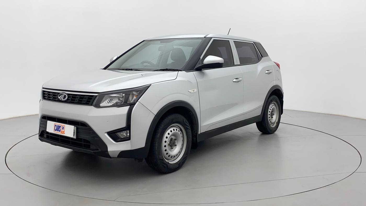 2020 Mahindra XUV300 W4 1.5 DIESEL, Diesel, Manual, 45,431 km, Left Front Diagonal