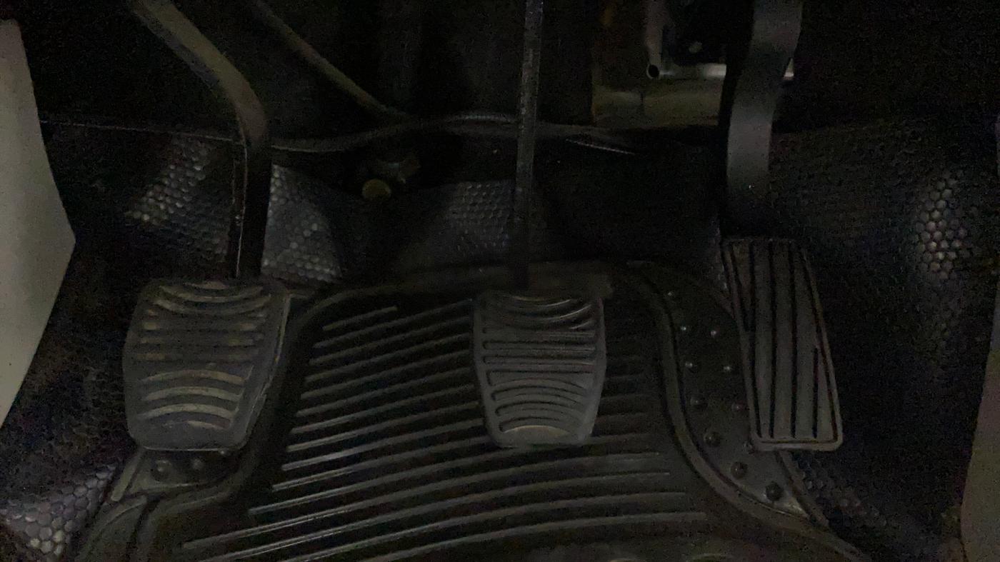 2020 Mahindra XUV300 W4 1.5 DIESEL, Diesel, Manual, 45,431 km, Pedals