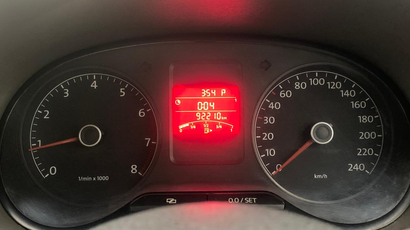 2014 Volkswagen Vento HIGHLINE PETROL AT, Petrol, Automatic, 93,694 km, Odometer Image