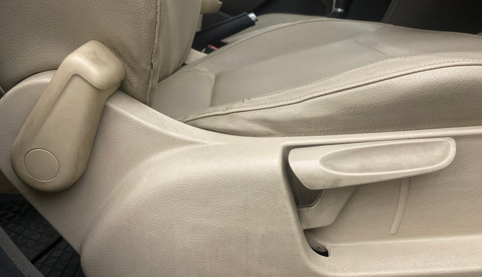 2014 Volkswagen Vento HIGHLINE PETROL AT, Petrol, Automatic, 92,209 km, Driver Side Adjustment Panel