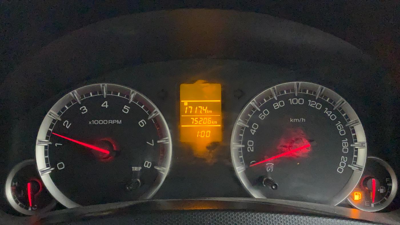 2015 Maruti Swift VXI, Petrol, Manual, 75,314 km, Odometer Image