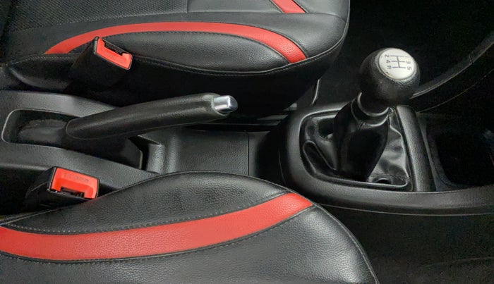 2015 Maruti Swift VXI, Petrol, Manual, 75,314 km, Gear Lever
