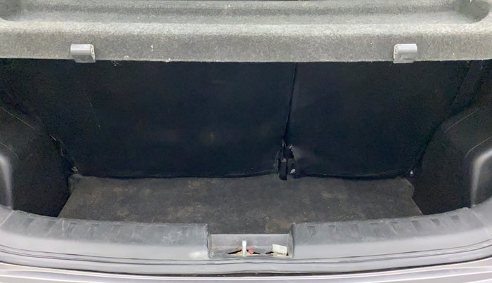 2015 Maruti Swift VXI, Petrol, Manual, 75,314 km, Boot Inside