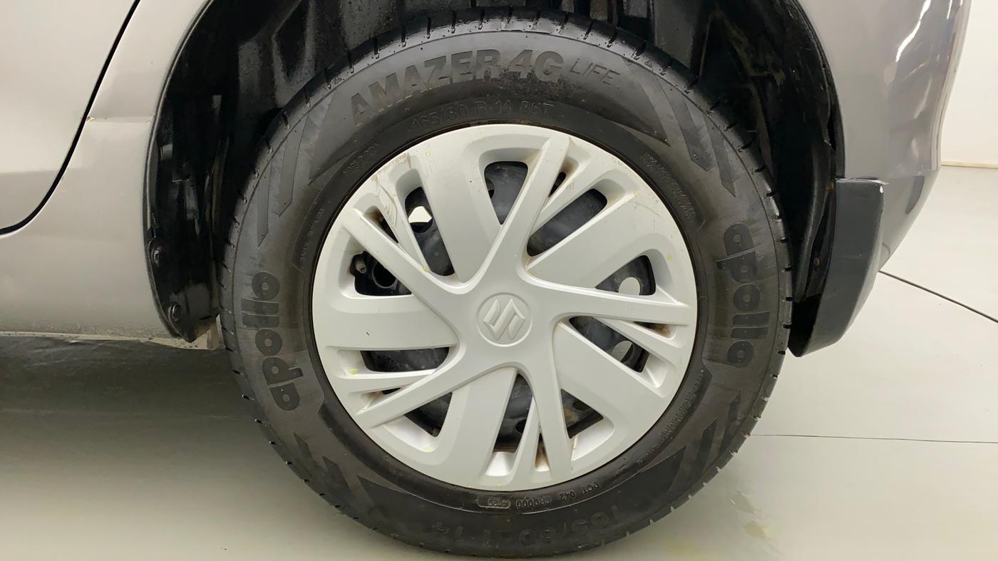 2015 Maruti Swift VXI, Petrol, Manual, 75,314 km, Left Rear Wheel