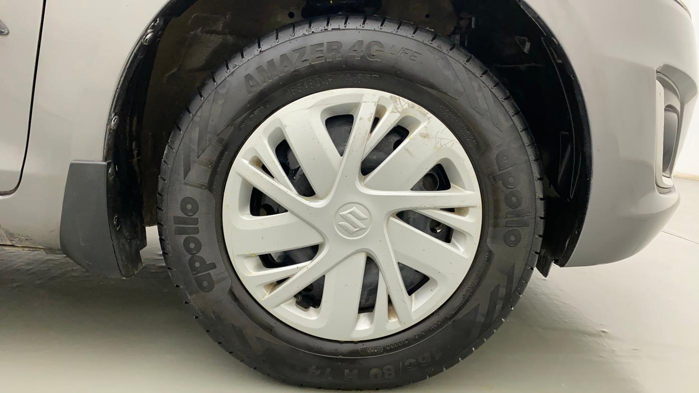 2015 Maruti Swift VXI, Petrol, Manual, 75,314 km, Right Front Wheel