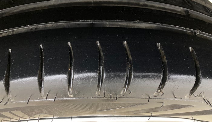 2013 Maruti Wagon R 1.0 VXI, Petrol, Manual, 1,07,300 km, Left Rear Tyre Tread