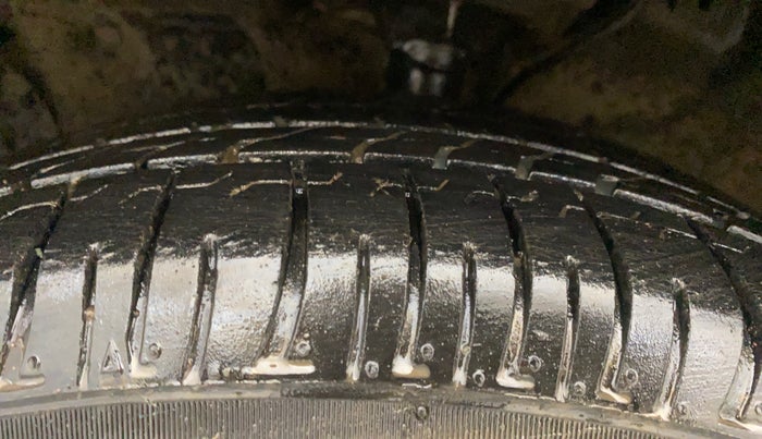 2017 Hyundai Creta E PLUS 1.6 PETROL, Petrol, Manual, 48,612 km, Left Front Tyre Tread