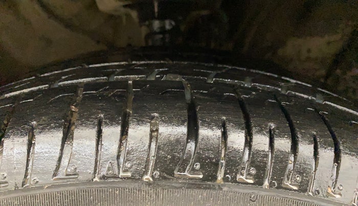 2017 Hyundai Creta E PLUS 1.6 PETROL, Petrol, Manual, 48,612 km, Right Front Tyre Tread