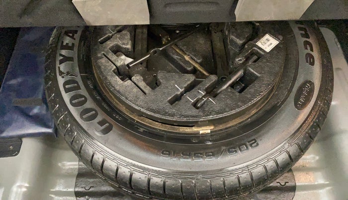 2017 Hyundai Creta E PLUS 1.6 PETROL, Petrol, Manual, 48,612 km, Spare Tyre