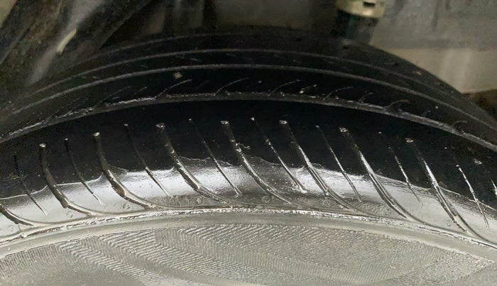 2013 Honda Brio E MT, Petrol, Manual, 21,682 km, Left Rear Tyre Tread