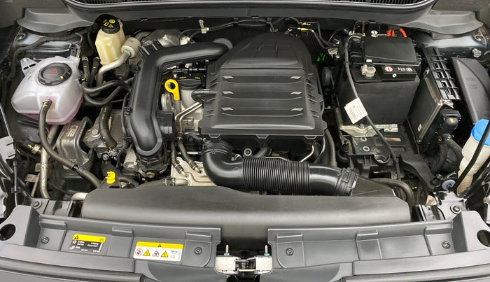 2021 Volkswagen TAIGUN TOPLINE 1.0 TSI MT, Petrol, Manual, 5,745 km, Open Bonet