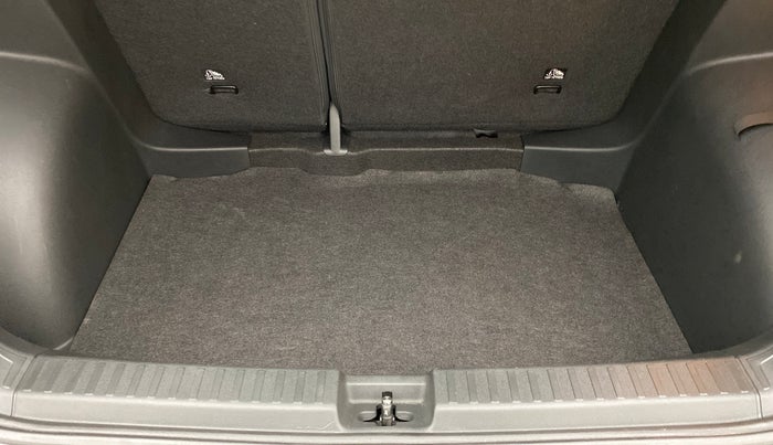 2021 Volkswagen TAIGUN TOPLINE 1.0 TSI MT, Petrol, Manual, 5,745 km, Boot Inside