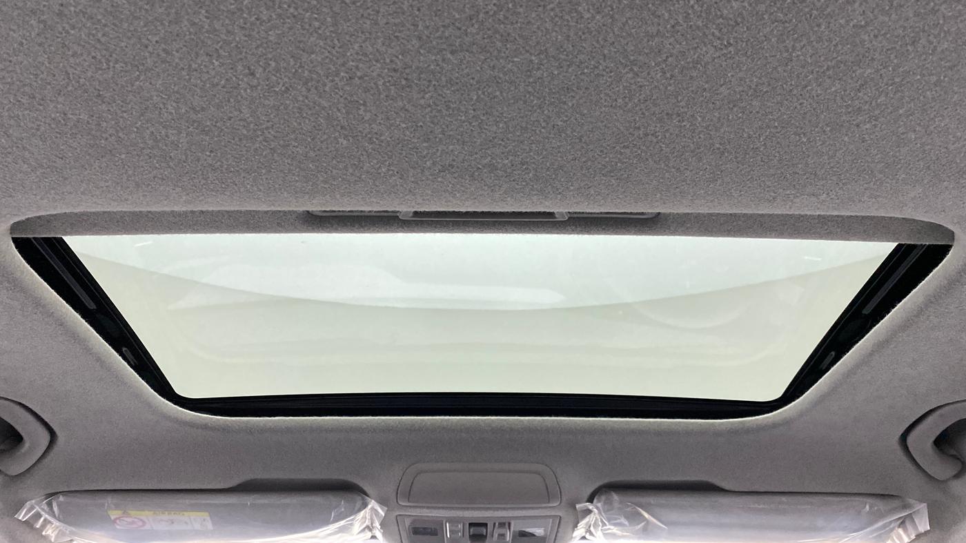 2021 Volkswagen TAIGUN TOPLINE 1.0 TSI MT, Petrol, Manual, 5,745 km, Moonroof/ Sunroof