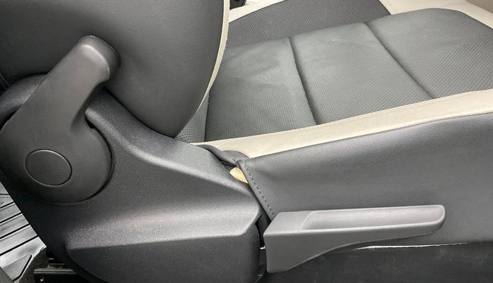 2021 Volkswagen TAIGUN TOPLINE 1.0 TSI MT, Petrol, Manual, 5,745 km, Driver Side Adjustment Panel