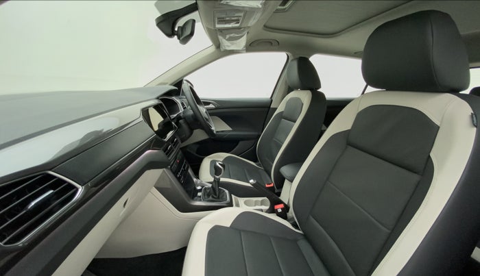 2021 Volkswagen TAIGUN TOPLINE 1.0 TSI MT, Petrol, Manual, 5,745 km, Right Side Front Door Cabin