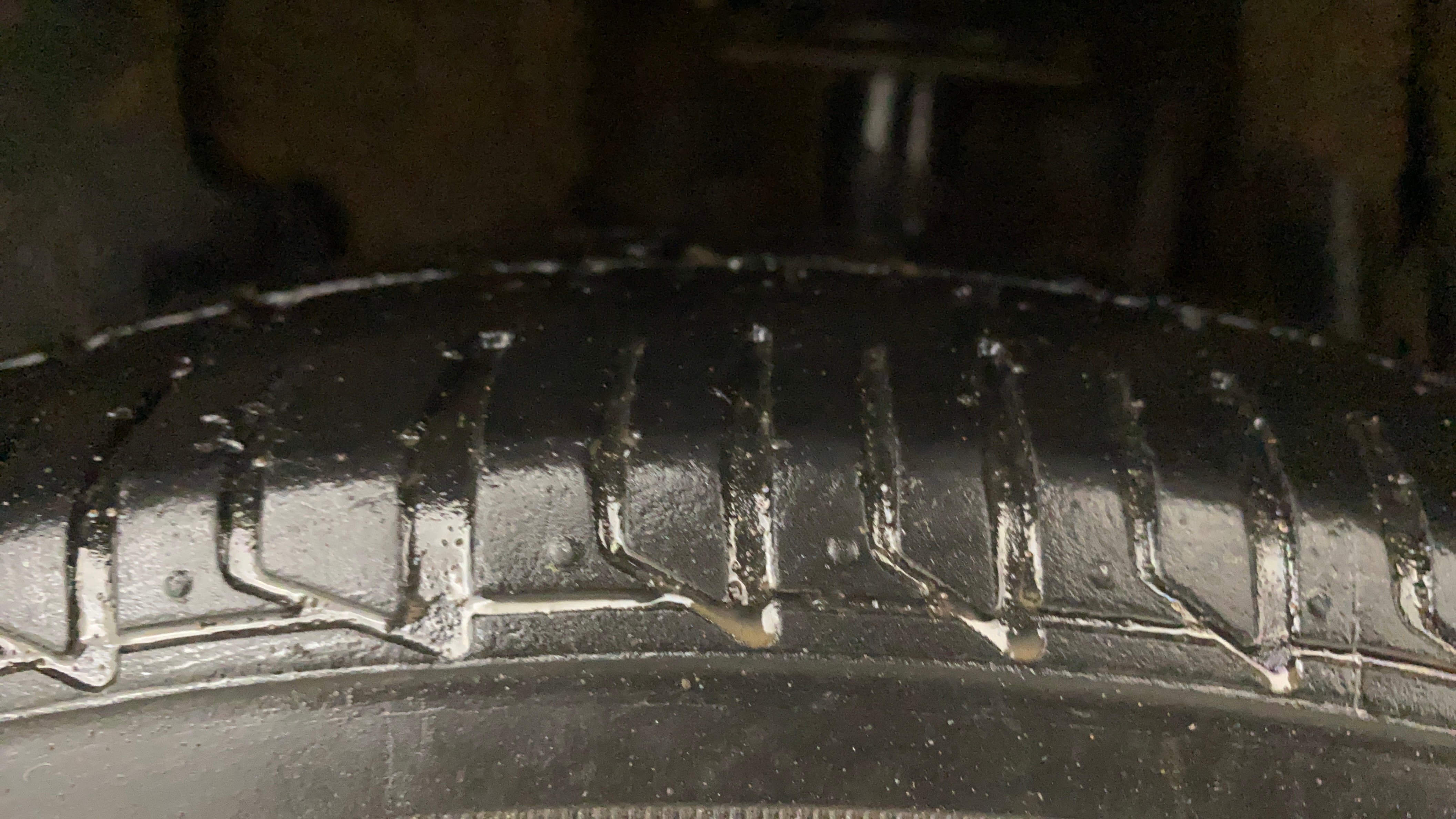 camera-Left-Rear-Tyre-Tread